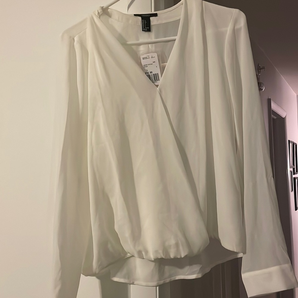 Womens cream/ off white blouse sz large forever21 nwt